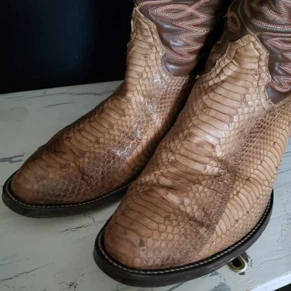Cowtown Back-Cut Python Snakeskin Cowboy Boots in Men's size 12 D - Picture 16 of 17